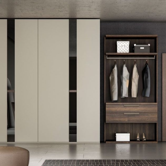 Armario de dormitorio con puertas batientes modelo EME de EMEDE en color blanco y detalles en cristal negro
